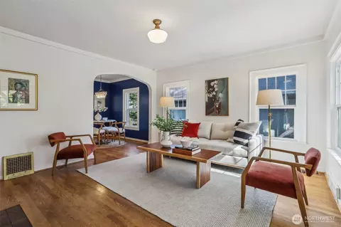 Living - 2406 E Galer St, Seattle, WA 98112 photo 2 of 2