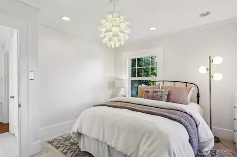 Bedroom - 2406 E Galer St, Seattle, WA 98112 photo 6 of 6