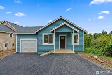945 Barnhart St, Raymond, WA 98577