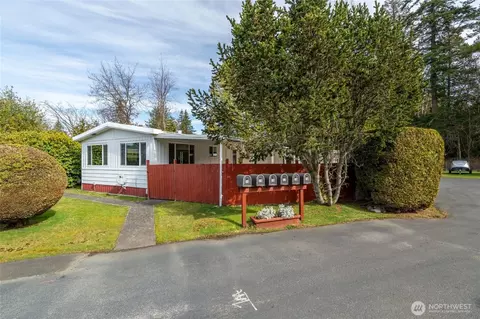 8370 Harbor View Rd #19, Blaine, WA 98230