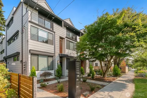 8036 Mary Ave NW #B, Seattle, WA 98117