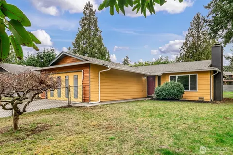 Exterior - 6110 138th St SE, Everett, WA 98208 photo 2 of 9