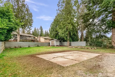 Exterior - 6110 138th St SE, Everett, WA 98208 photo 6 of 9
