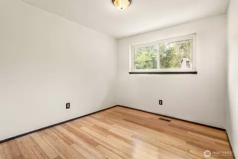 Bedroom - 6110 138th St SE, Everett, WA 98208 photo 1 of 1