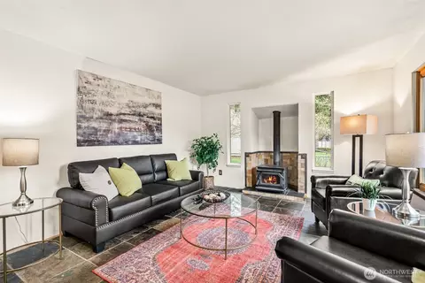 Living - 6110 138th St SE, Everett, WA 98208 photo 1 of 1