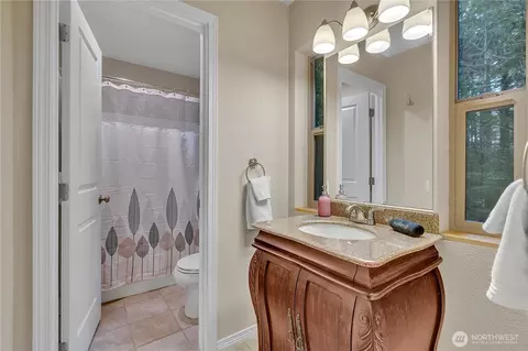 Bath - 701 E Vine Maple Ln, Union, WA 98592 photo 3 of 3