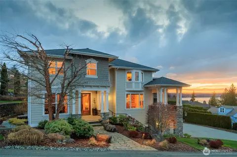 401 Lamar Dr, Mukilteo, WA 98275