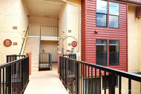 1755 W Sunn Fjord Ln #D-58, Bremerton, WA 98312
