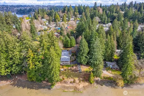 2415 Rocky Point Rd, Bremerton, WA 98312