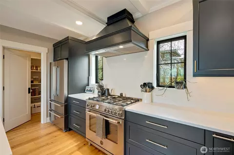 Kitchen - 1932 15th Ave E, Seattle, WA 98112 photo 3 of 5
