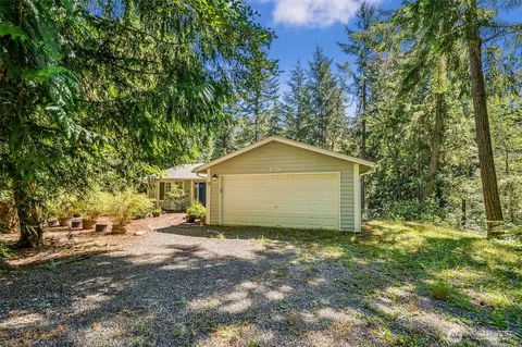 9217 Kootenai Dr, Anderson Island, WA 98303