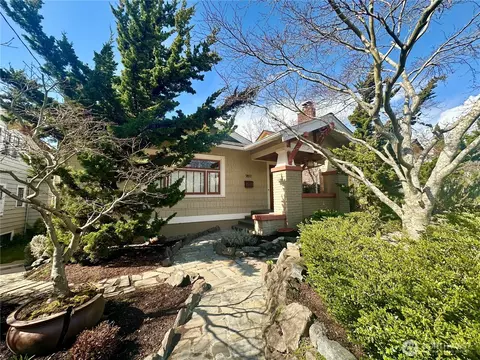 3817 Wallingford Ave N, Seattle, WA 98103