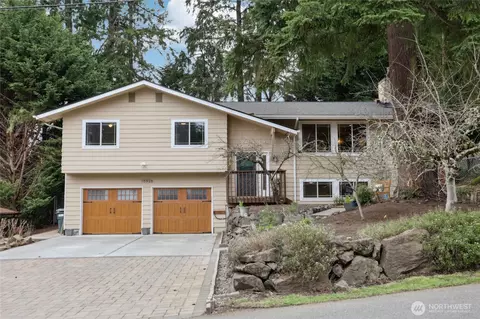 15926 82nd Pl NE, Kenmore, WA 98028