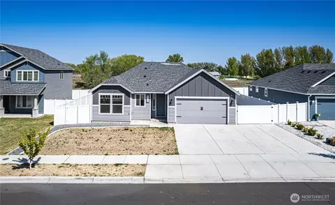 4618 E Thrush St, Moses Lake, WA 98837