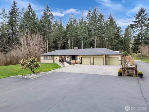 550 Waynes Ridge Cir, Camano Island, WA 98282