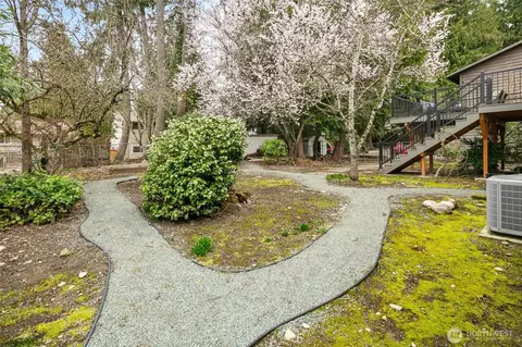 Exterior - 17612 Valley Circle Dr, Bothell, WA 98012 photo 4 of 5