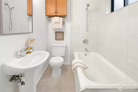 Bath - 17612 Valley Circle Dr, Bothell, WA 98012 photo 2 of 3