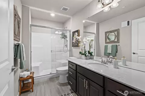 Bath - 23617 44th Dr SE, Bothell, WA 98021 photo 6 of 6