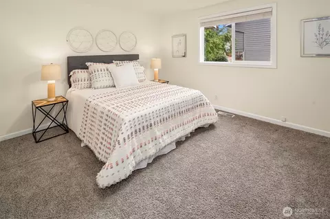 Bedroom - 2413 166th Pl SE, Bothell, WA 98012 photo 4 of 5