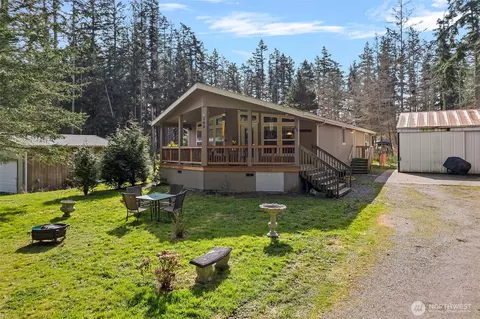 160 E Sleeper Rd, Oak Harbor, WA 98277