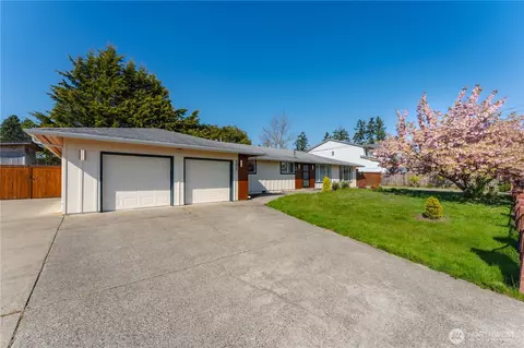 Exterior - 701 105th SW, Everett, WA 98204 photo 2 of 11