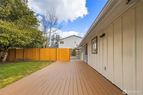 Exterior - 701 105th SW, Everett, WA 98204 photo 6 of 11