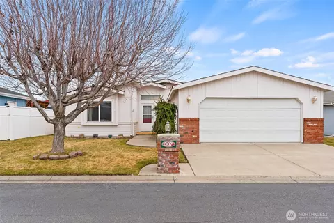 1100 S Rosewood Dr #307, Ellensburg, WA 98926