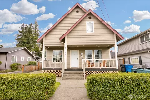 407 4th St NE, Puyallup, WA 98372