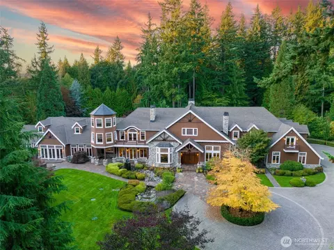 21520 NE 87th Pl, Redmond, WA 98053