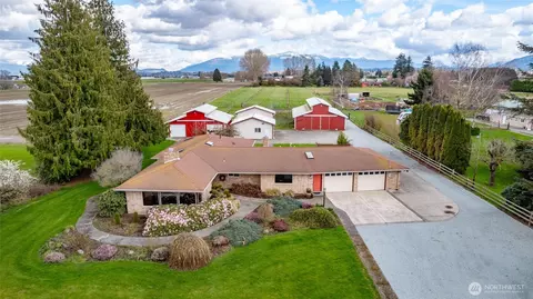 14773 Avon Allen Rd, Mount Vernon, WA 98273