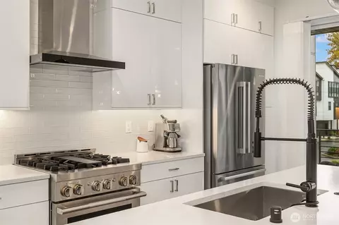 Kitchen - 21819 24th Ave SE #D, Bothell, WA 98021 photo 5 of 6