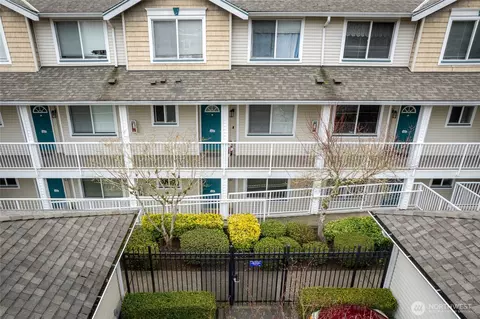 7031 196th St SW #B103, Lynnwood, WA 98036