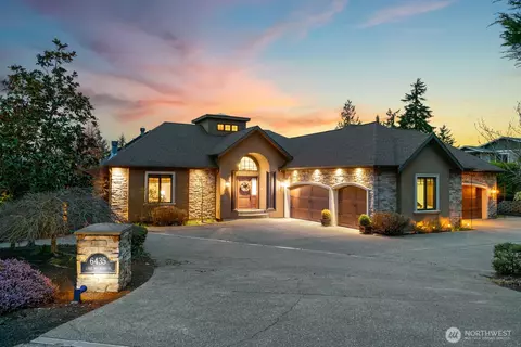 6435 Lake Washington Blvd SE, Newcastle, WA 98056
