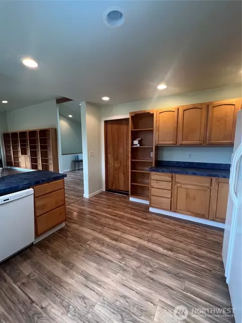 Kitchen - 85 Olympic Vis, Sequim, WA 98382 photo 3 of 7
