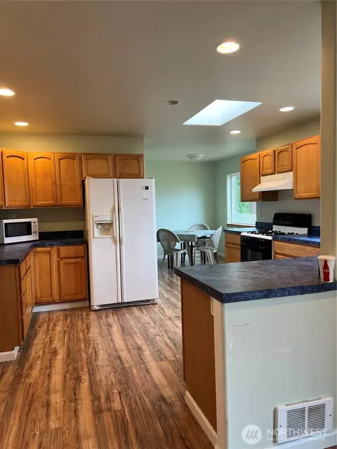 Kitchen - 85 Olympic Vis, Sequim, WA 98382 photo 2 of 7