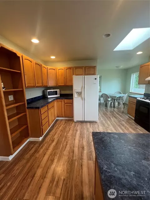 Kitchen - 85 Olympic Vis, Sequim, WA 98382 photo 6 of 7