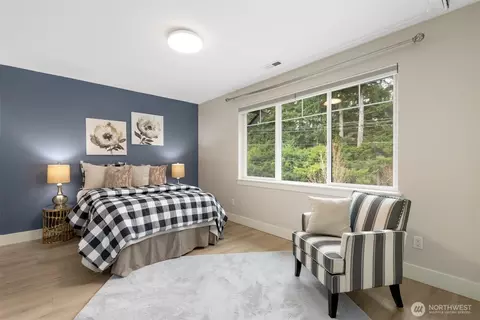 Bedroom - 20108 Jewell Rd, Bothell, WA 98012 photo 4 of 5