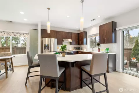 Kitchen - 20108 Jewell Rd, Bothell, WA 98012 photo 6 of 8