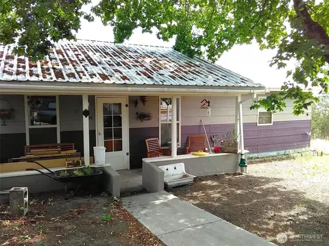 1094 Adams St S, Republic, WA 99166