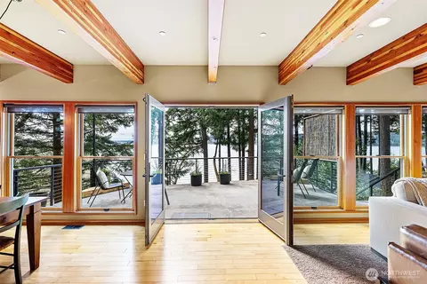12718 Burnham Dr NW, Gig Harbor, WA 98332