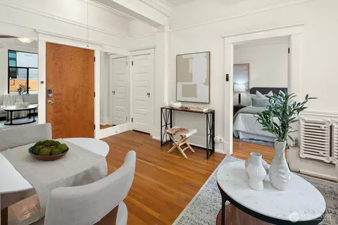 22 John St #34, Seattle, WA 98109