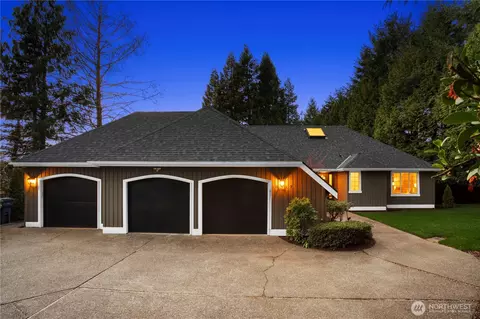 8517 136th Ave SE, Newcastle, WA 98059