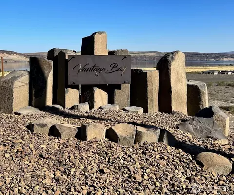 201 Bridgeview Dr #LOT 27, Vantage, WA 98950