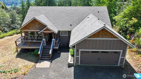 3820 W Cloquallum Rd, Shelton, WA 98584