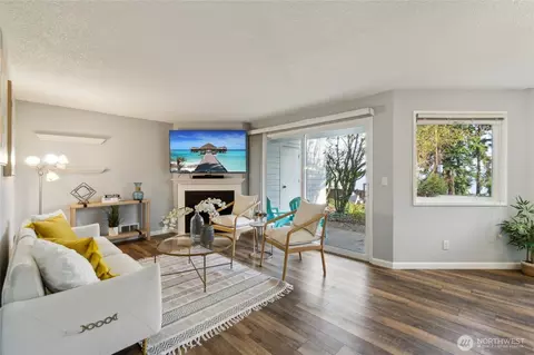 4173 W Lake Sammamish Pkwy SE #A103, Bellevue, WA 98008