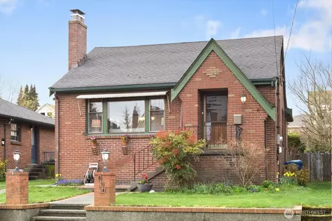 814 NE 84th St, Seattle, WA 98115
