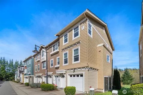7526 129th Pl SE #F101, Newcastle, WA 98056