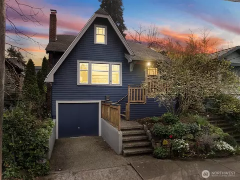 1711 NE 75th St, Seattle, WA 98115