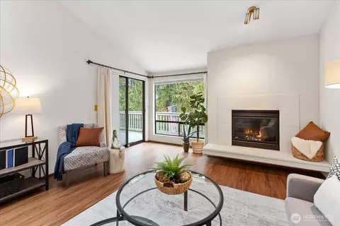 15800 Village Green Dr SE #8-28, Mill Creek, WA 98012