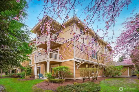 23951 115th Ln #101, Redmond, WA 98053